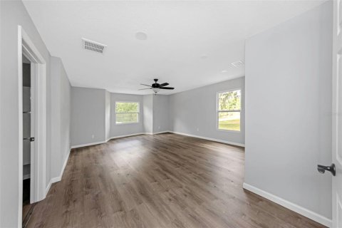 Casa en venta en New Port Richey, Florida, 6 dormitorios, 191.19 m2 № 2094907 - foto 15