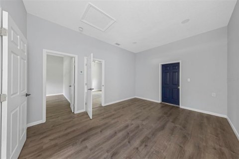Casa en venta en New Port Richey, Florida, 6 dormitorios, 191.19 m2 № 2094907 - foto 14