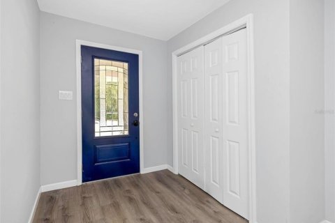 Casa en venta en New Port Richey, Florida, 6 dormitorios, 191.19 m2 № 2094907 - foto 7