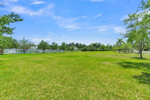 Terreno en venta en Cutler Bay, Florida № 2050769 - foto 20