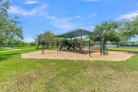 Terreno en venta en Cutler Bay, Florida № 2050769 - foto 21