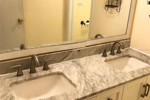 Condominio en venta en Gainesville, Florida, 3 dormitorios, 102.75 m2 № 1901427 - foto 13