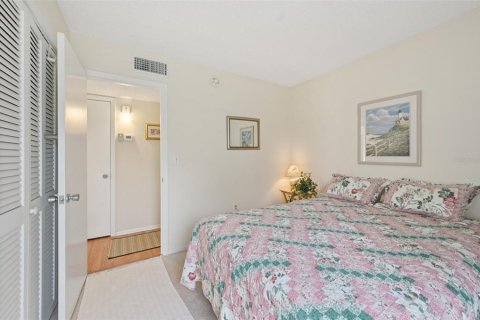 Condo in Sarasota, Florida, 2 bedrooms  № 1772819 - photo 13