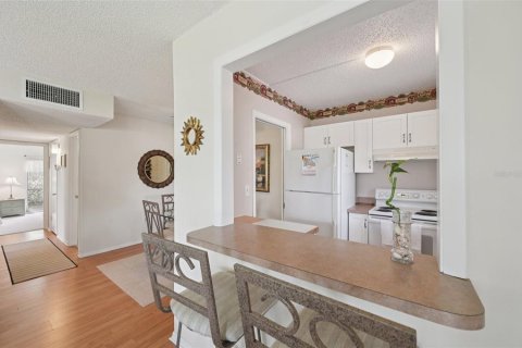 Condo in Sarasota, Florida, 2 bedrooms  № 1772819 - photo 4