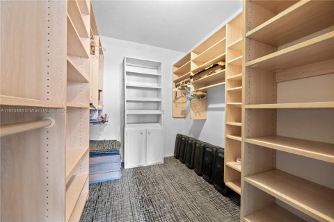 Condo in Miami Beach, Florida, 2 bedrooms  № 1826066 - photo 15