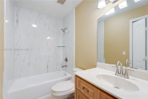 Снять в аренду виллу или дом в Майами, Флорида 4 спальни, 145.67м2, № 2048518 - фото 17