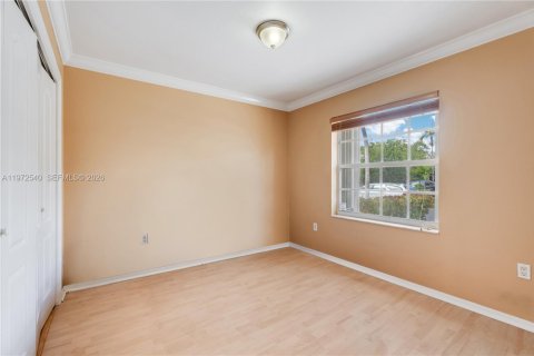 Снять в аренду виллу или дом в Майами, Флорида 4 спальни, 145.67м2, № 2048518 - фото 16