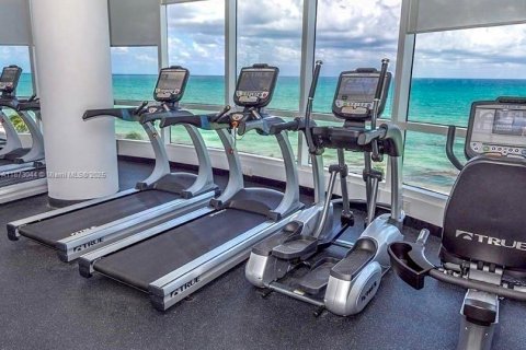 Copropriété à louer à Miami Beach, Floride: 1 chambre, 75.07 m2 № 2016572 - photo 3