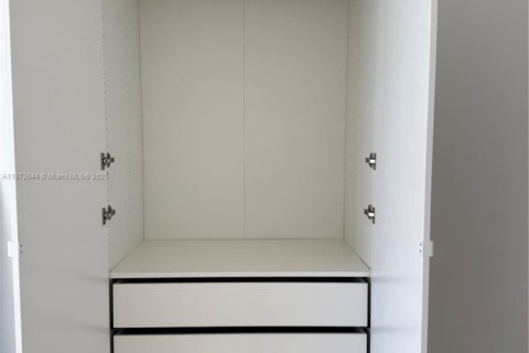 Copropriété à louer à Miami Beach, Floride: 1 chambre, 75.07 m2 № 2016572 - photo 11