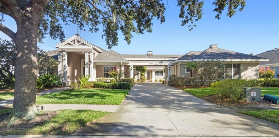 House in Kissimmee, Florida 3 bedrooms, 295.24 sq.m. № 1894750