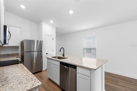House in Lakeland, Florida 4 bedrooms, 184.04 sq.m. № 2409890 - photo 4