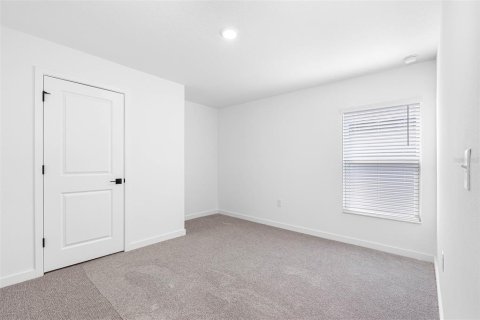 House in Lakeland, Florida 4 bedrooms, 184.04 sq.m. № 2409890 - photo 11