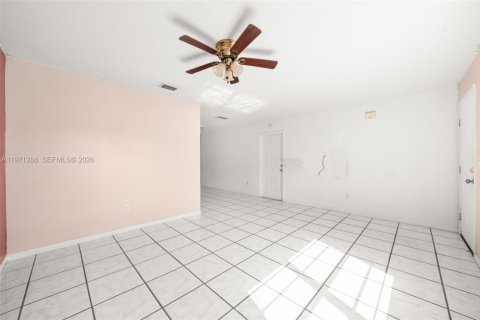 Casa en venta en Sebring, Florida, 3 dormitorios № 2032126 - foto 13