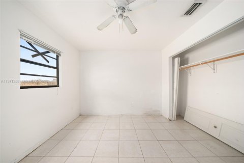 Casa en venta en Sebring, Florida, 3 dormitorios № 2032126 - foto 25