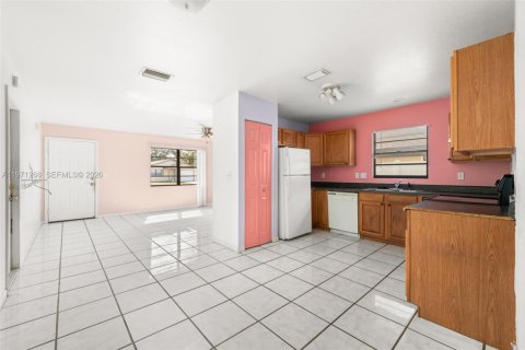 Casa en venta en Sebring, Florida, 3 dormitorios № 2032126 - foto 9