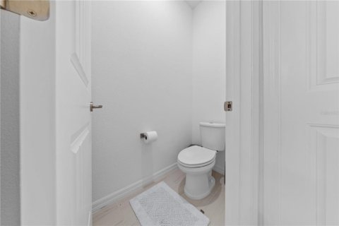 House in Oakland, Florida 3 bedrooms, 194.07 sq.m. № 2151224 - photo 30
