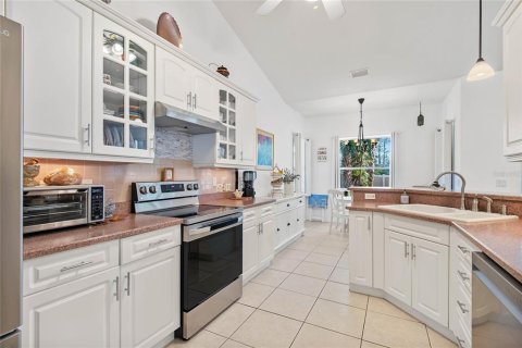House in Palm Coast, Florida 3 bedrooms, 180.04 sq.m. № 1903659 - photo 16