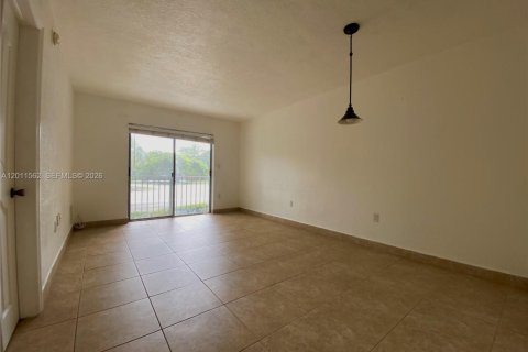 Apartment in Miami, Florida 1 bedroom, 71.53 sq.m. № 2075274 - photo 8