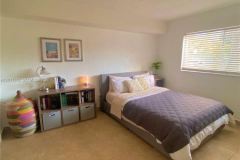 Apartment in Miami, Florida 1 bedroom, 71.53 sq.m. № 2075274 - photo 2