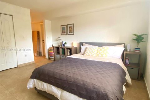 Apartment in Miami, Florida 1 bedroom, 71.53 sq.m. № 2075274 - photo 3