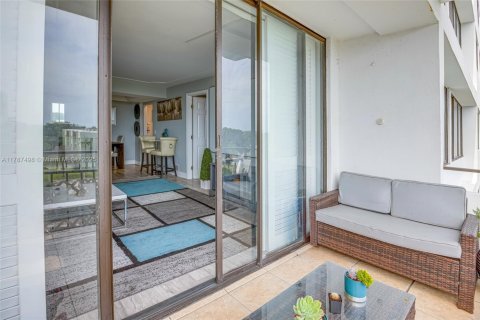 Condominio en venta en West Palm Beach, Florida, 2 dormitorios, 92.53 m2 № 1874694 - foto 19