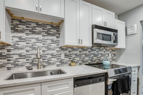 Condominio en venta en West Palm Beach, Florida, 2 dormitorios, 92.53 m2 № 1874694 - foto 6