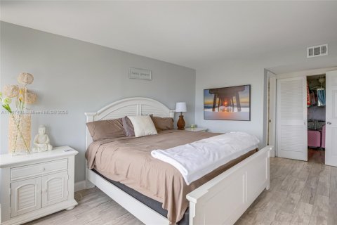 Condominio en venta en West Palm Beach, Florida, 2 dormitorios, 92.53 m2 № 1874694 - foto 11