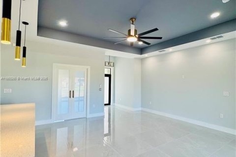 House in Lehigh Acres, Florida 3 bedrooms № 1877709 - photo 12