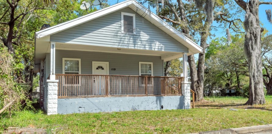 House in Jacksonville, Florida 3 bedrooms, 108.88 sq.m. № 766317