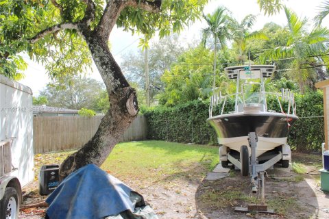 Casa en venta en Miami, Florida, 3 dormitorios, 89.74 m2 № 1976436 - foto 23
