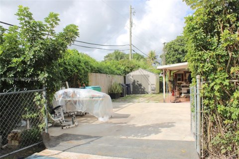 Casa en venta en Miami, Florida, 3 dormitorios, 89.74 m2 № 1976436 - foto 19