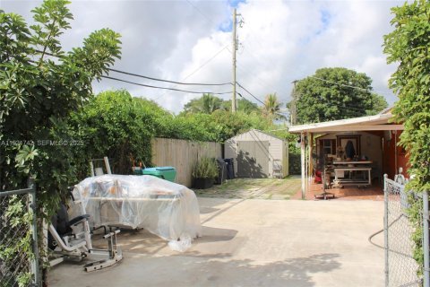Casa en venta en Miami, Florida, 3 dormitorios, 89.74 m2 № 1976436 - foto 20