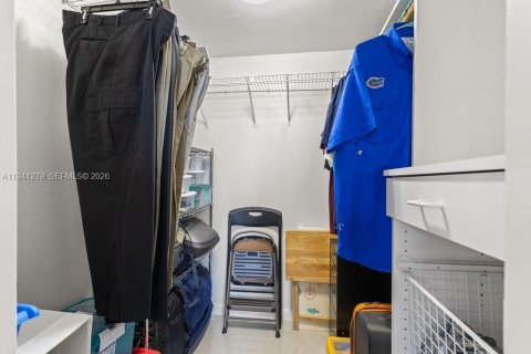 Condominio en venta en Pembroke Pines, Florida, 2 dormitorios, 94.85 m2 № 2002092 - foto 14