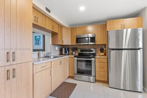 Condominio en venta en Pembroke Pines, Florida, 2 dormitorios, 94.85 m2 № 2002092 - foto 6