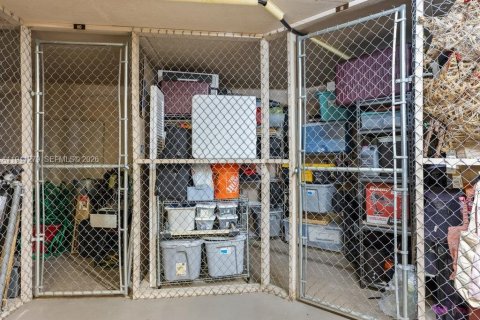 Condominio en venta en Pembroke Pines, Florida, 2 dormitorios, 94.85 m2 № 2002092 - foto 20