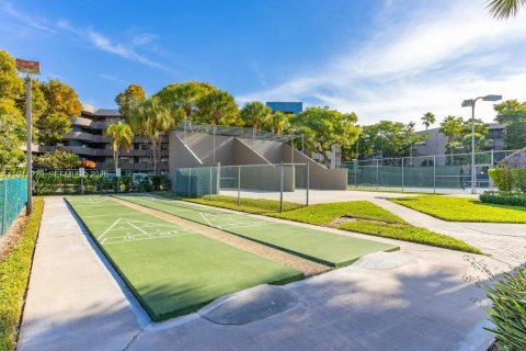 Condominio en venta en Pembroke Pines, Florida, 2 dormitorios, 94.85 m2 № 2002092 - foto 30