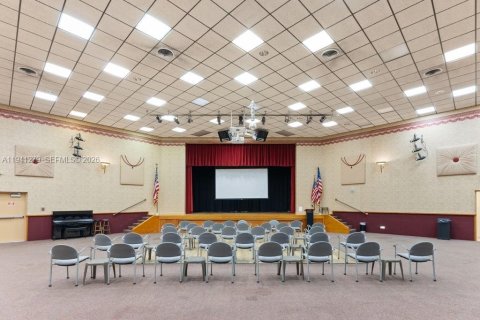 Condominio en venta en Pembroke Pines, Florida, 2 dormitorios, 94.85 m2 № 2002092 - foto 28