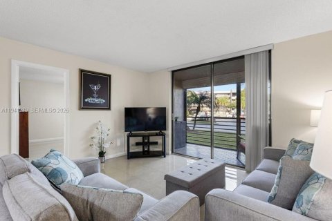 Condominio en venta en Pembroke Pines, Florida, 2 dormitorios, 94.85 m2 № 2002092 - foto 3
