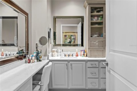 Condo in Tampa, Florida, 3 bedrooms  № 1791923 - photo 16