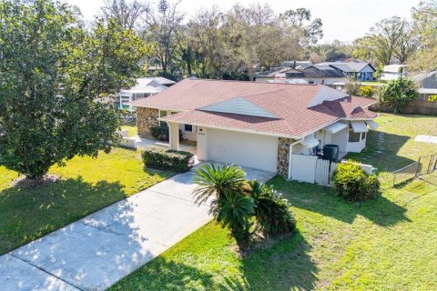 House in Land O' Lakes, Florida 4 bedrooms, 196.4 sq.m. № 1653230 - photo 3