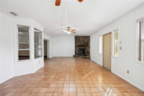 House in Land O' Lakes, Florida 4 bedrooms, 196.4 sq.m. № 1653230 - photo 24