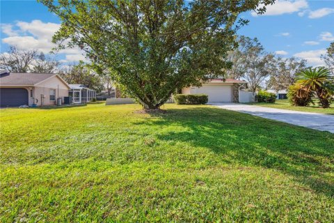 House in Land O' Lakes, Florida 4 bedrooms, 196.4 sq.m. № 1653230 - photo 6
