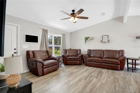 Villa ou maison à vendre à Orange City, Floride: 3 chambres, 95.22 m2 № 2150216 - photo 5