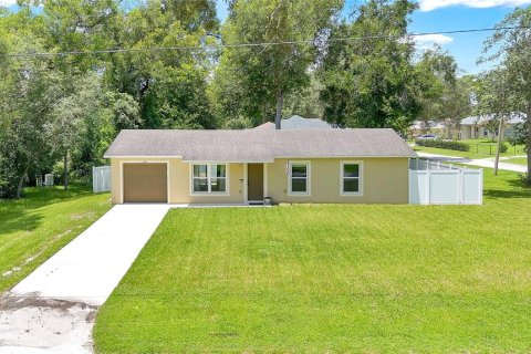 Villa ou maison à Orange City, Floride 3 chambres, 95.22 m2 № 2150216