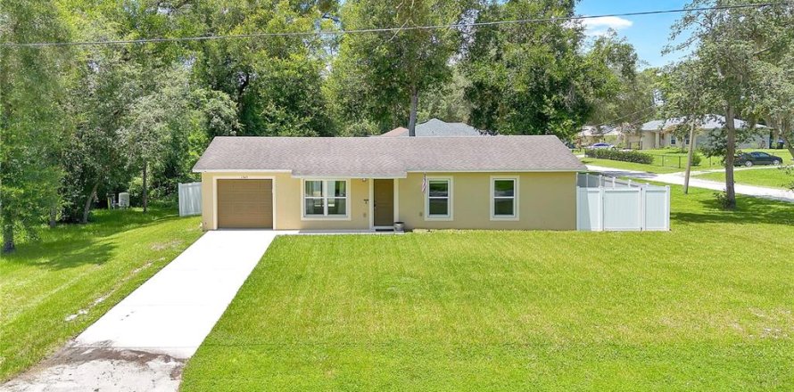 Villa ou maison à Orange City, Floride 3 chambres, 95.22 m2 № 2150216