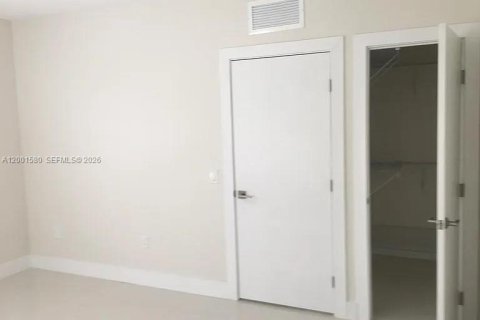 Apartment in Miami, Florida 2 bedrooms, 69.68 sq.m. № 2067823 - photo 7