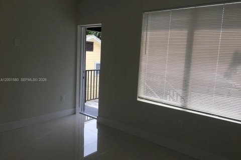 Apartment in Miami, Florida 2 bedrooms, 69.68 sq.m. № 2067823 - photo 6