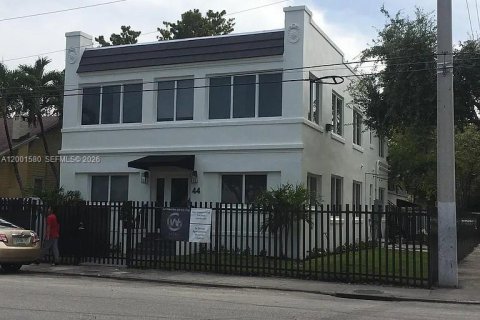 Apartment in Miami, Florida 2 bedrooms, 69.68 sq.m. № 2067823 - photo 2