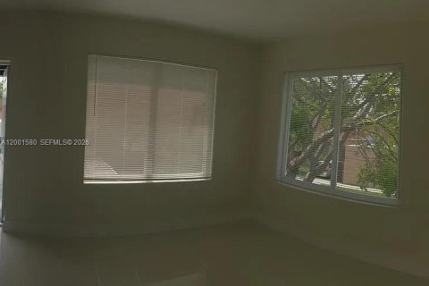 Apartment in Miami, Florida 2 bedrooms, 69.68 sq.m. № 2067823 - photo 10