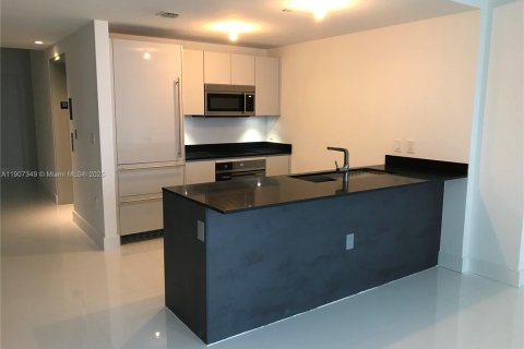 Снять в аренду кондоминиум в Майами, Флорида 2 спальни, 122.07м2, № 1963873 - фото 21
